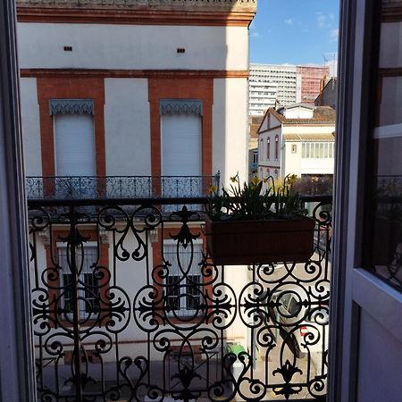 La Casa De Las Flores Toulouse Bagian luar foto